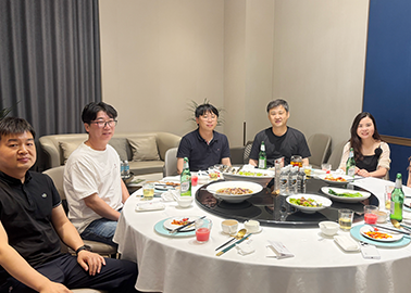 Have dinner with Korean clients